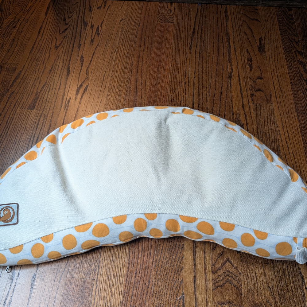 Blessed Nest The Nesting Pillow Breastfeeding Pillow